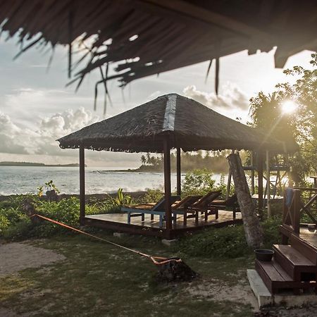 Simeulue Surflodges Lasikin Exterior foto